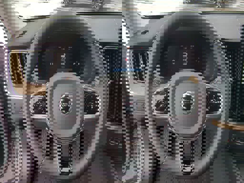 Used 2026 Volvo XC60 B5 Plus w/ Protection Package Premier image 21