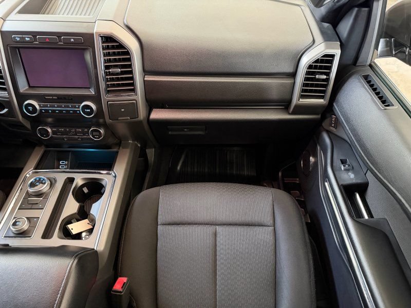 Used 2019 Ford Expedition XLT AWD/4WD image 21