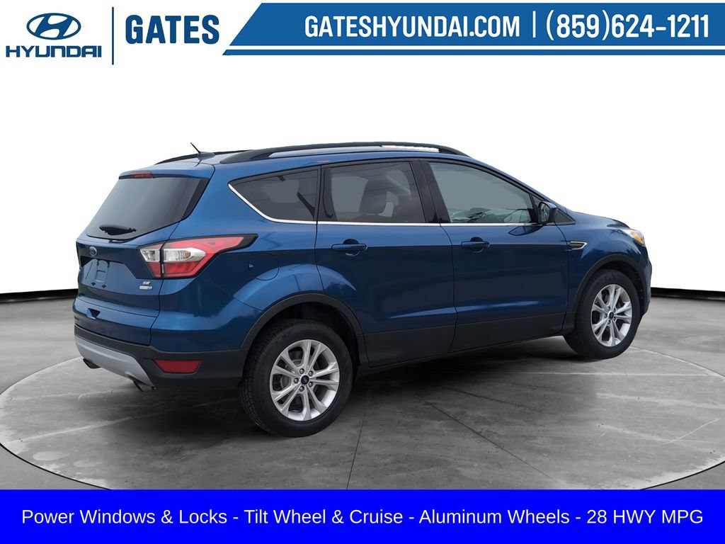 Used 2018 Ford Escape SE AWD/4WD image 2
