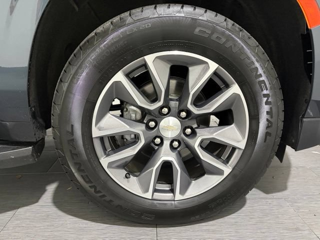 Used 2021 Chevrolet Suburban LT AWD/4WD image 25