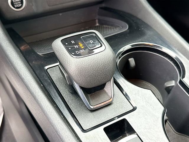 Used 2023 Nissan Rogue S image 16