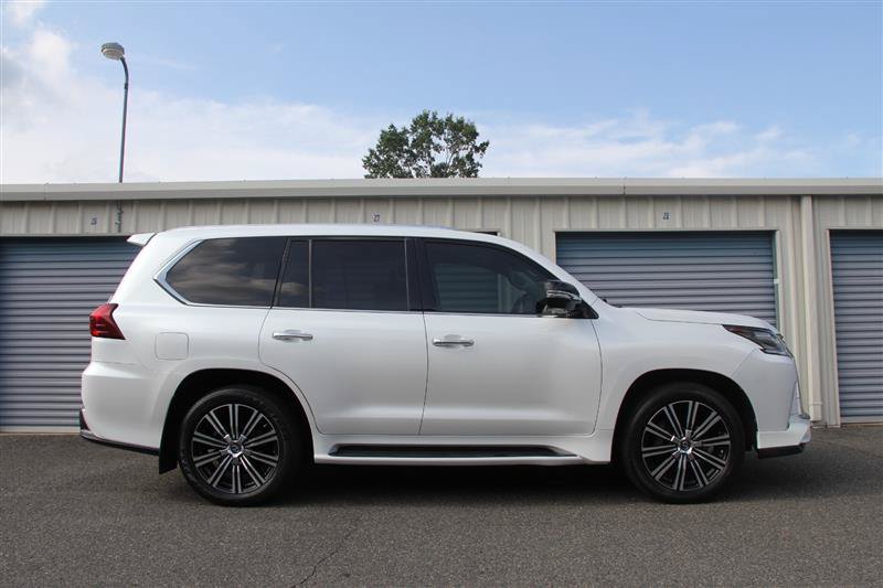 Used 2018 Lexus LX 570 4WD w/ Luxury Package image 9