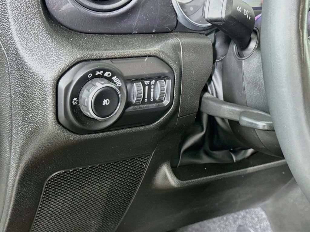 Used 2022 Jeep Wrangler Unlimited Sport AWD/4WD image 18