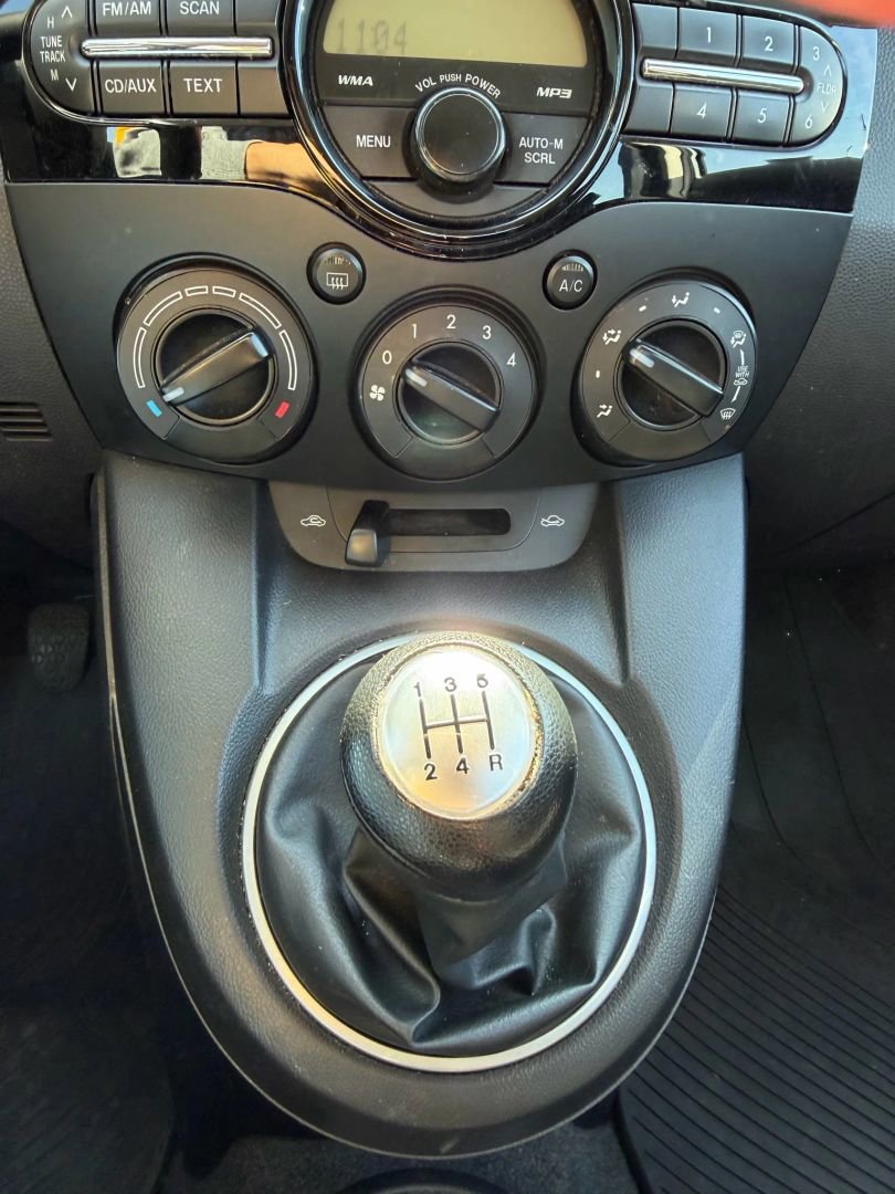 Used 2012 MAZDA MAZDA2 Sport image 20