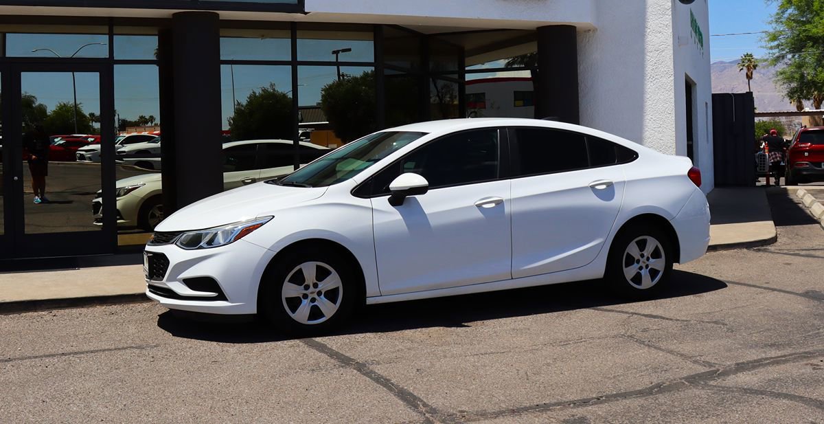Used 2018 Chevrolet Cruze LS FWD image 7