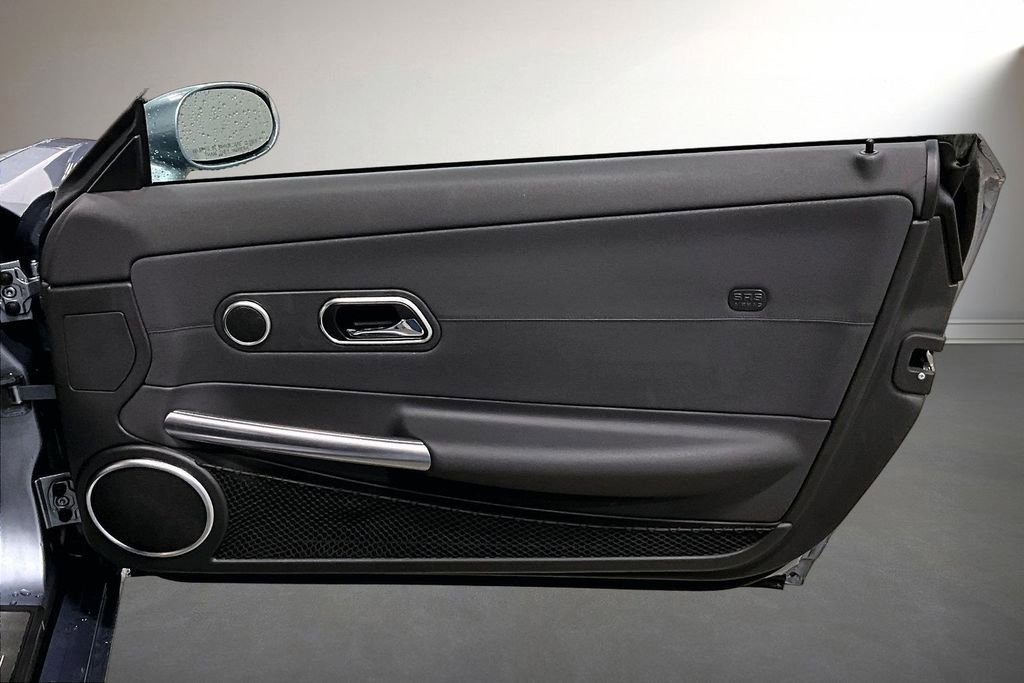 Used 2005 Chrysler Crossfire Limited image 22
