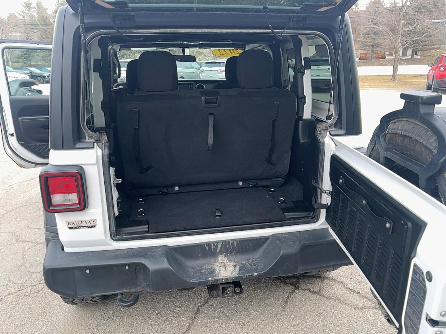 Used 2022 Jeep Wrangler Sport AWD/4WD image 19