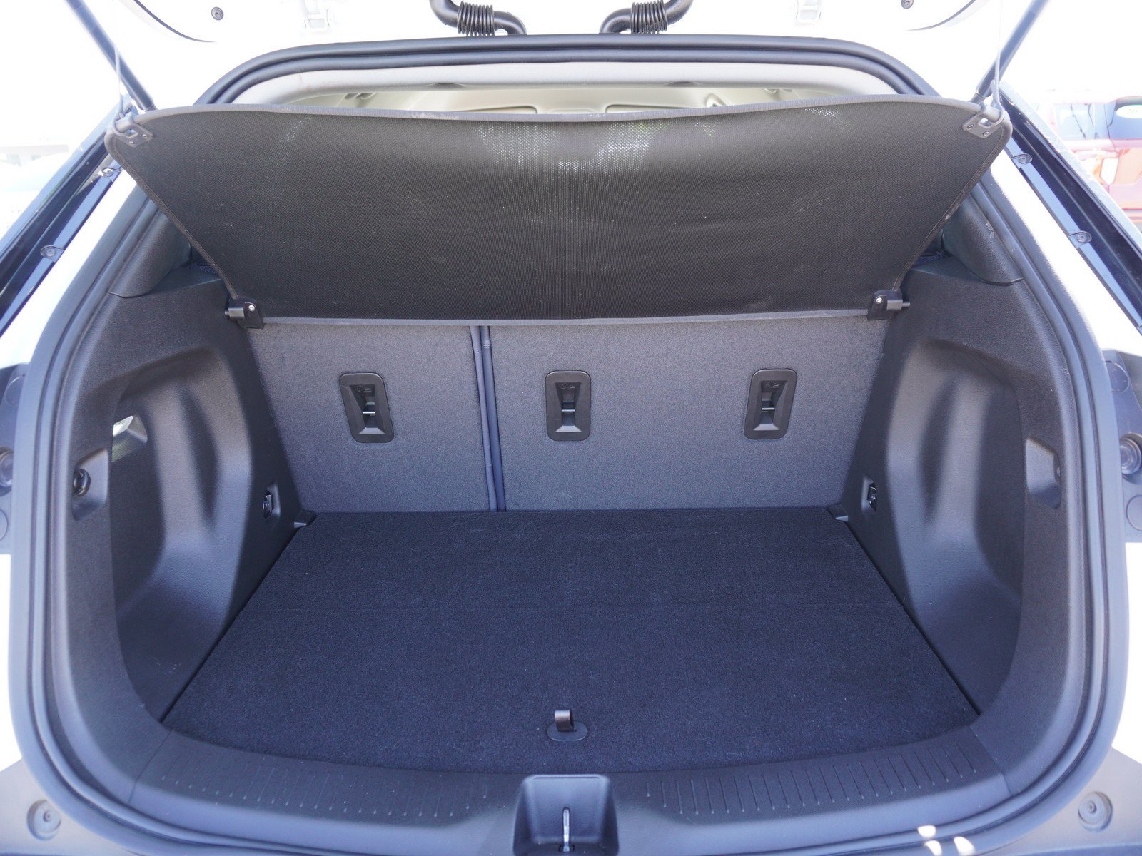 Used 2022 Chevrolet Bolt EUV Premier FWD image 11