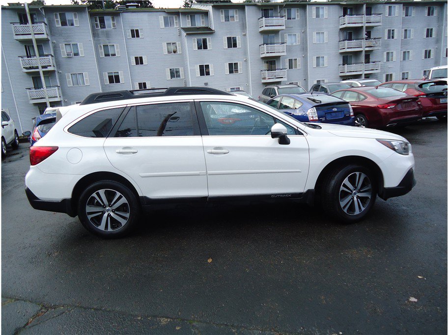 Used 2018 Subaru Outback 2.5i Limited AWD/4WD image 5