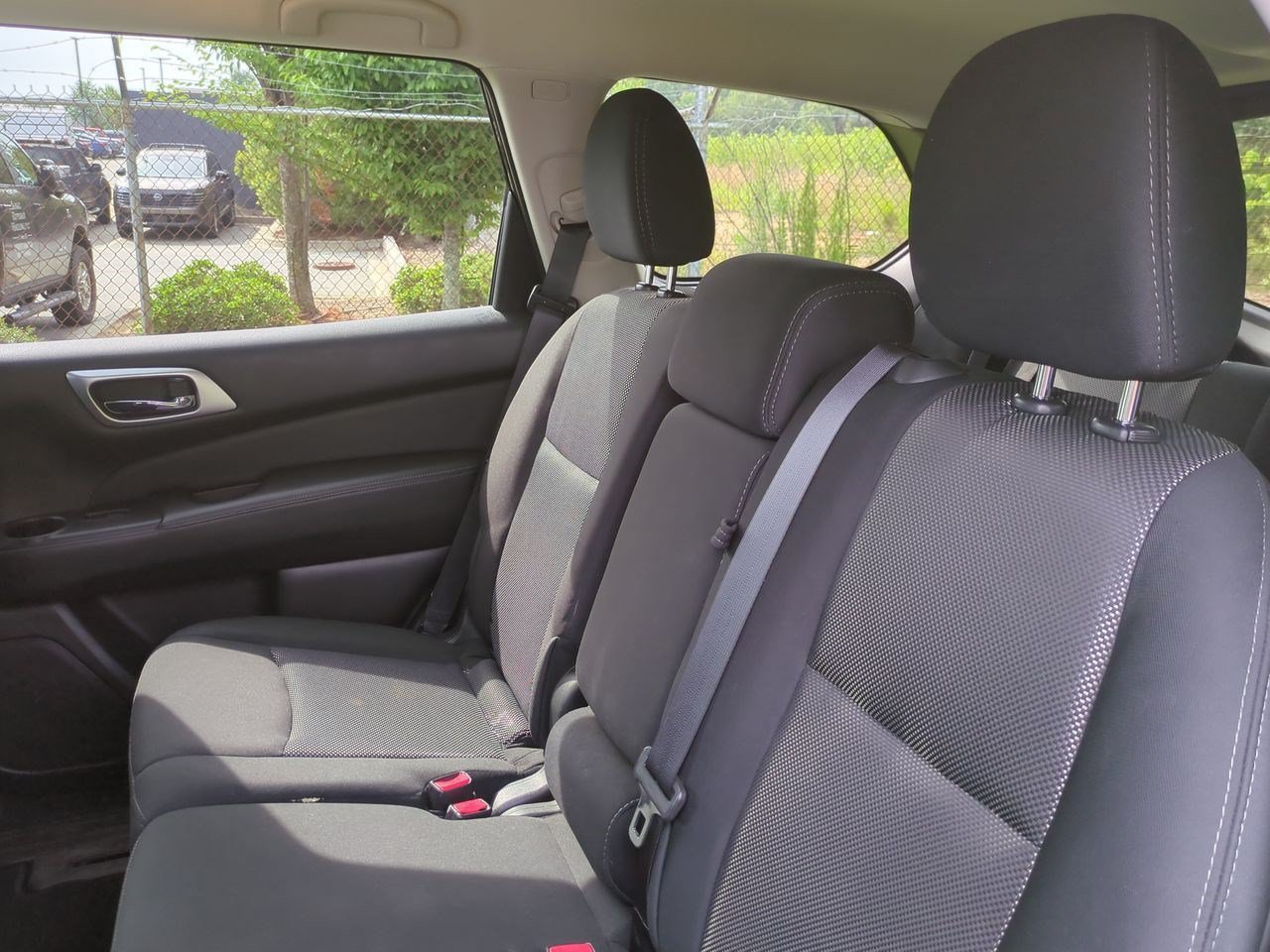 Certified 2020 Nissan Pathfinder SV FWD image 31