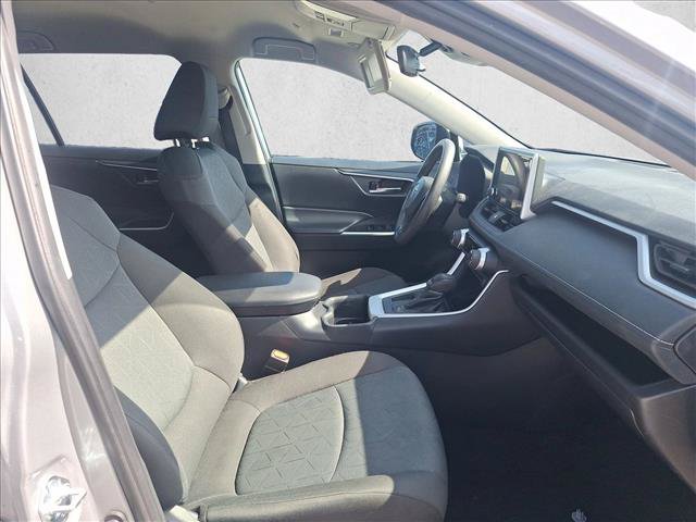 Used 2024 Toyota RAV4 XLE FWD image 17
