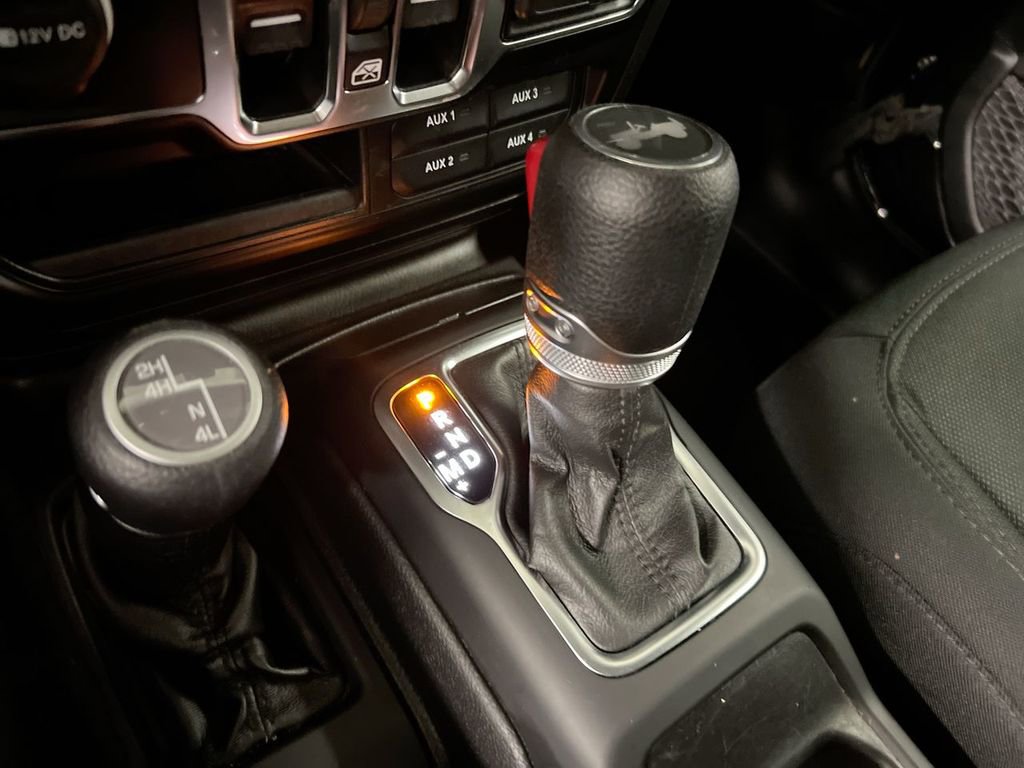 Used 2022 Jeep Wrangler Unlimited Sport AWD/4WD image 18