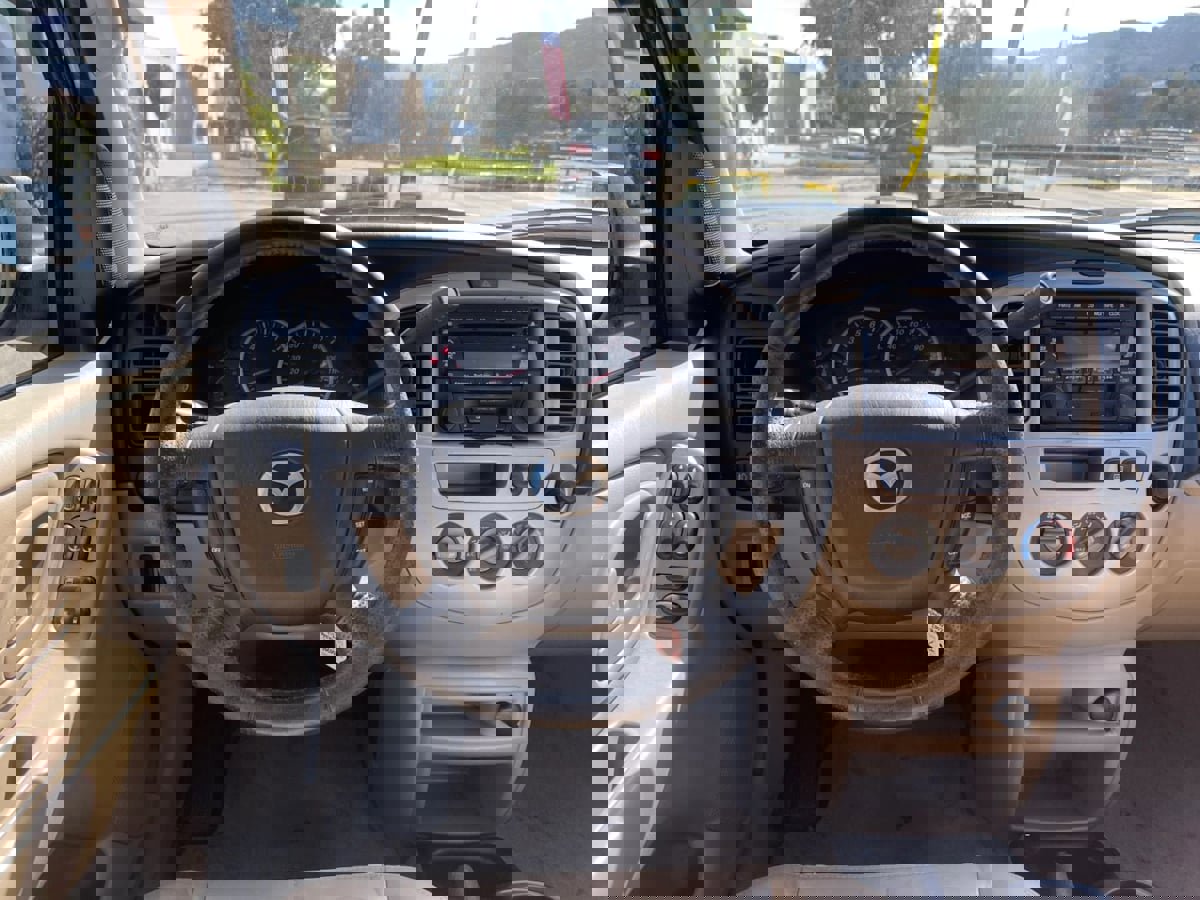 Used 2003 MAZDA Tribute ES image 13