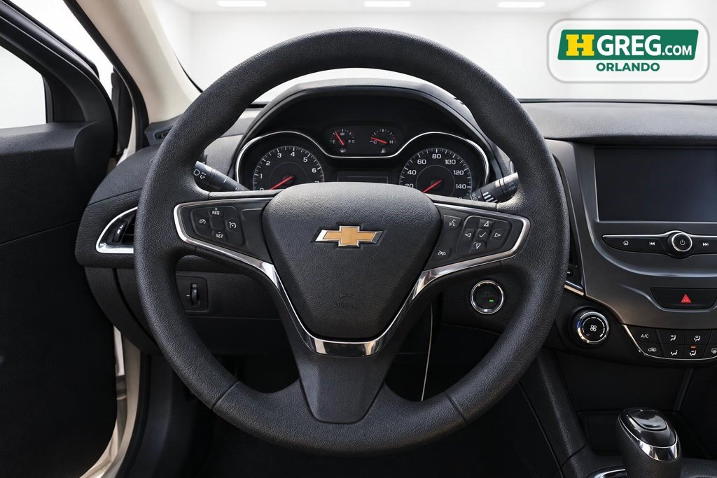Used 2017 Chevrolet Cruze LT w/ Convenience Package FWD image 13
