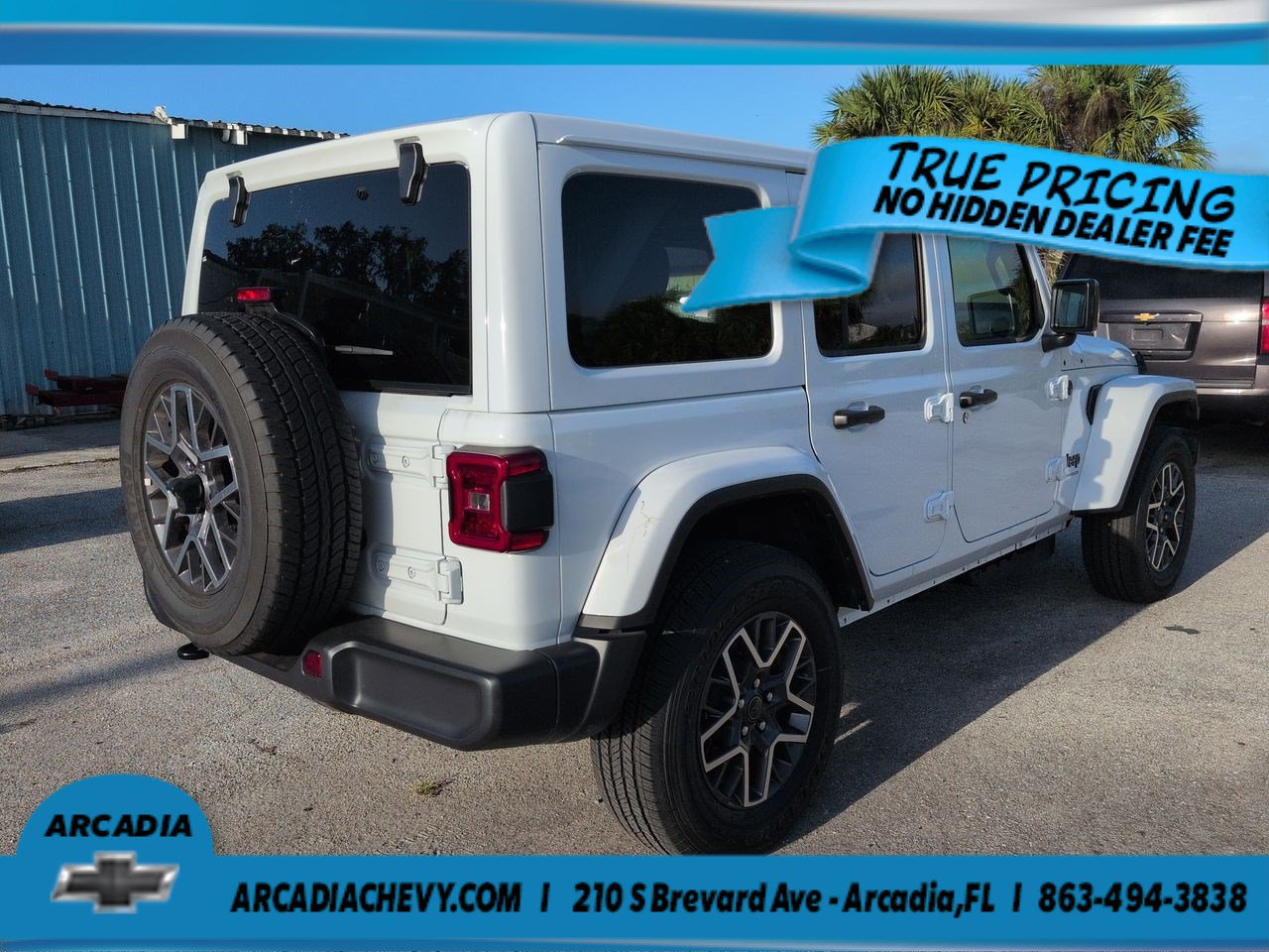 Used 2026 Jeep Wrangler Unlimited Sahara AWD/4WD image 4