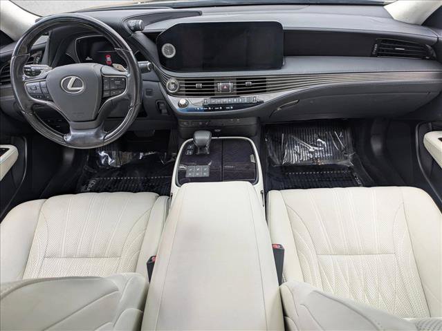 Used 2023 Lexus LS 500 w/ Interior Upgrade Package RWD image 17