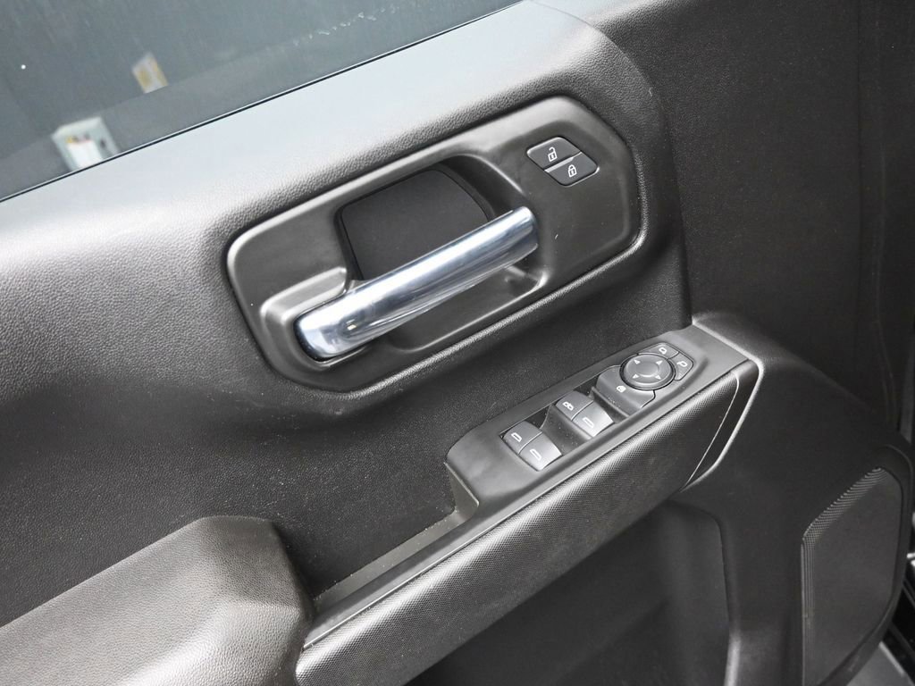 Used 2024 Chevrolet Silverado 1500 Custom image 22