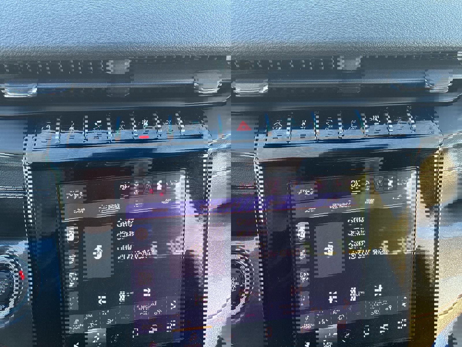 Used 2023 Jeep Grand Cherokee Altitude image 24