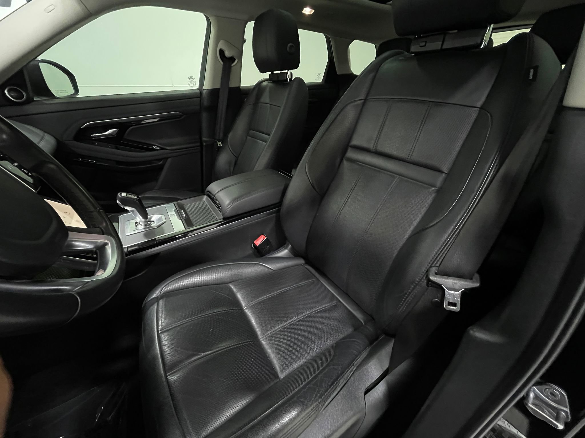 Used 2020 Land Rover Range Rover Evoque SE image 15