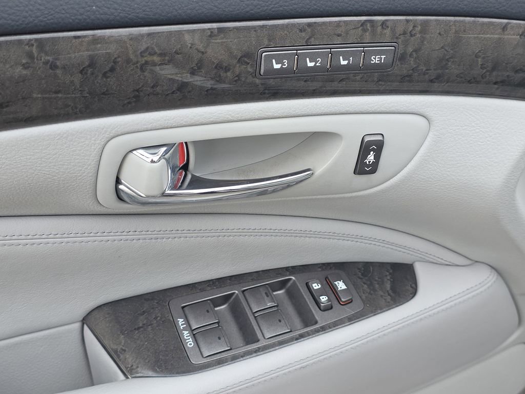 Used 2009 Lexus LS 460 L image 39