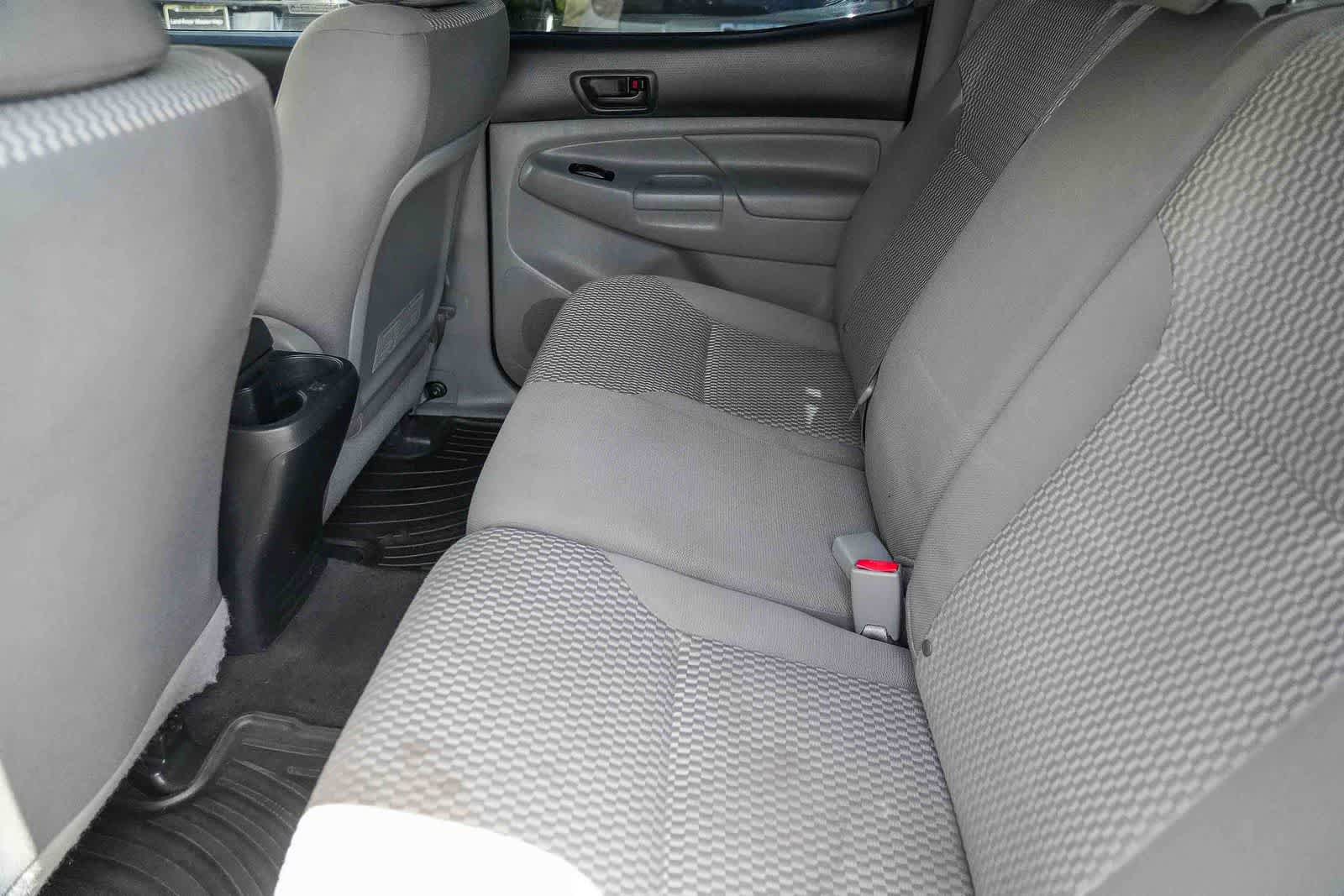 Used 2015 Toyota Tacoma PreRunner w/ SR5 Package RWD image 18