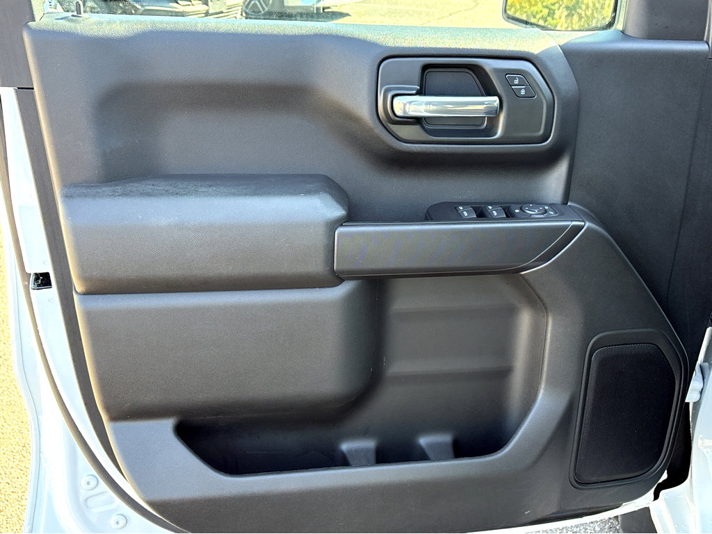 Used 2025 Chevrolet Silverado 1500 Custom image 21