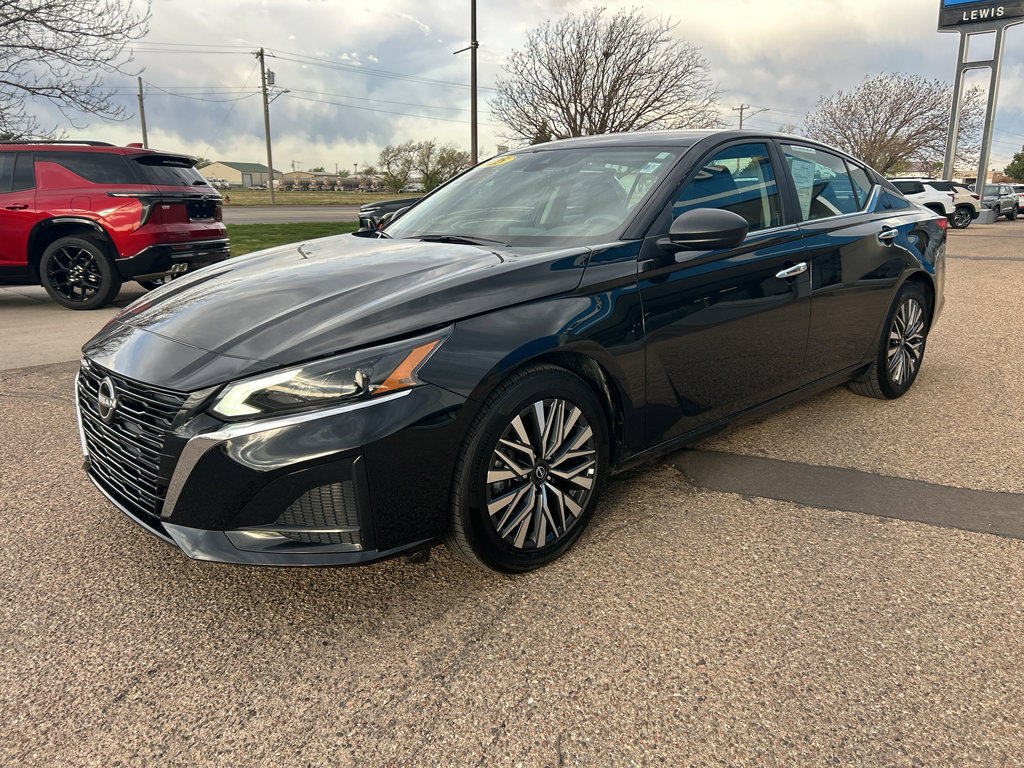 Used 2025 Nissan Altima 2.5 SV image 26