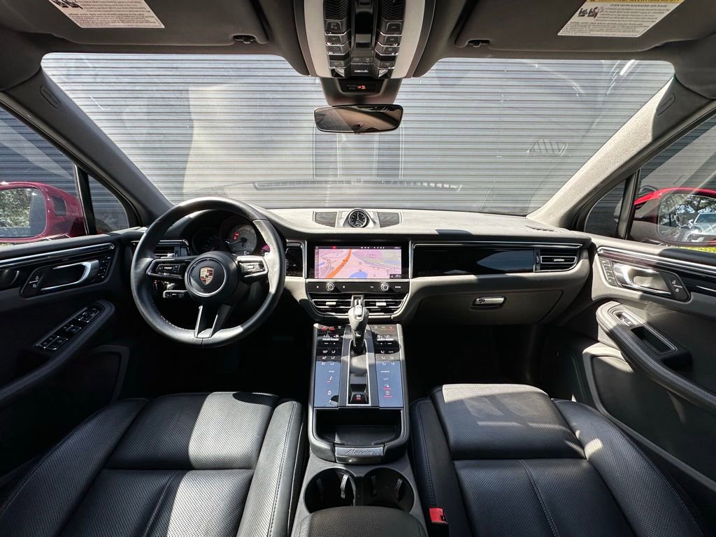Certified 2024 Porsche Macan S image 6