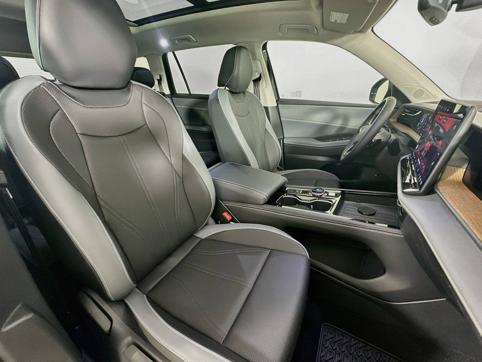 New 2027 Volkswagen Atlas SE AWD/4WD image 46