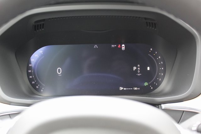 New 2026 Volvo XC60 B5 Plus w/ Protection Package Premier image 31