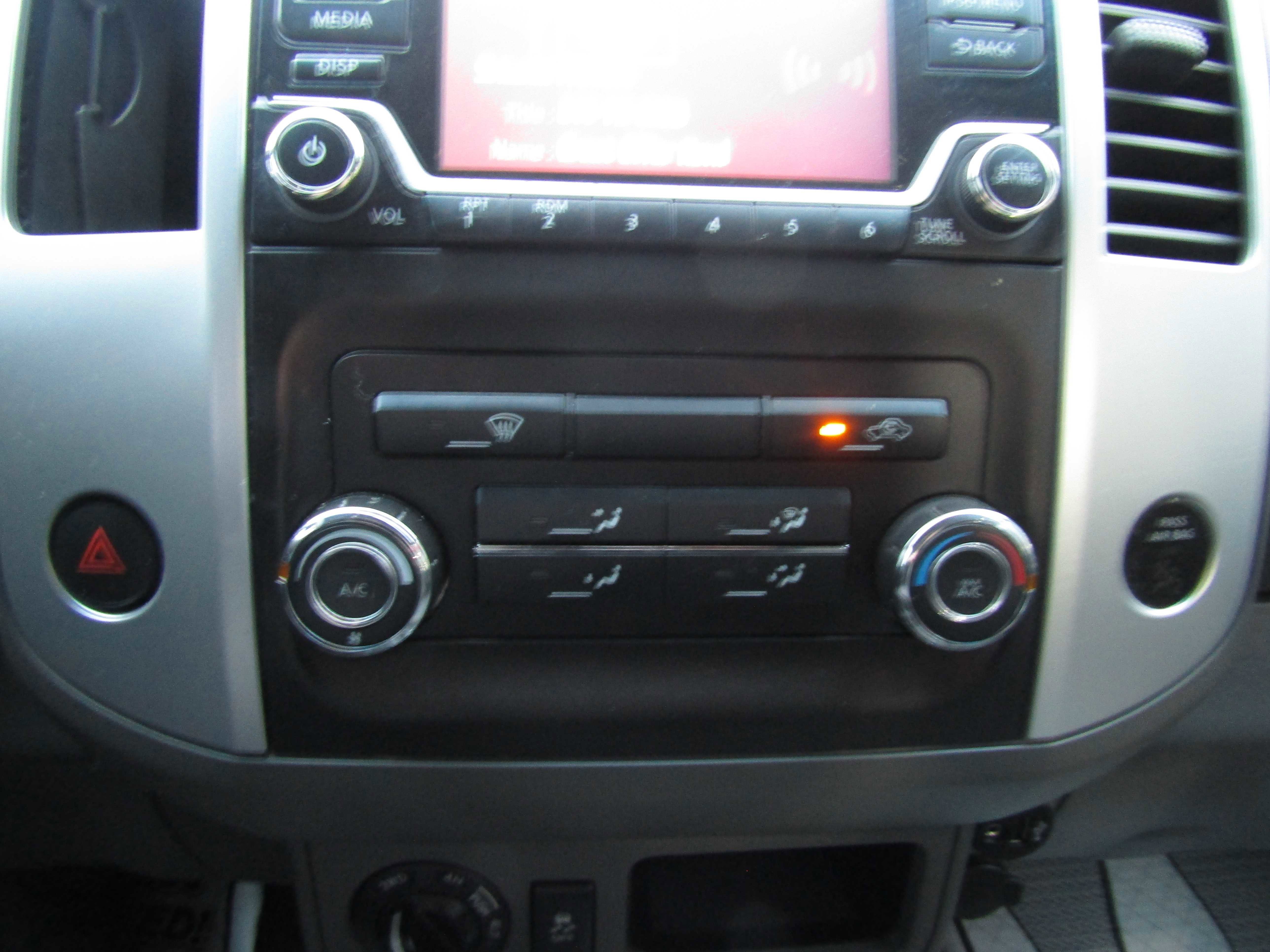 Used 2018 Nissan Frontier SV AWD/4WD image 18