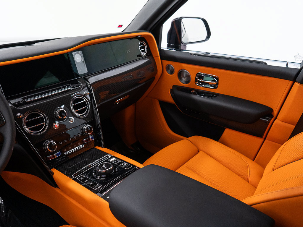 New 2027 Rolls-Royce Cullinan Black Badge AWD/4WD image 36