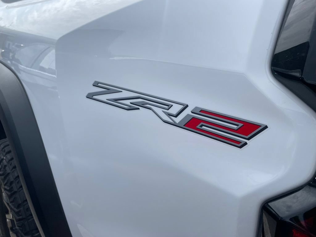 Used 2023 Chevrolet Colorado ZR2 w/ ZR2 Convenience Package III AWD/4WD image 8