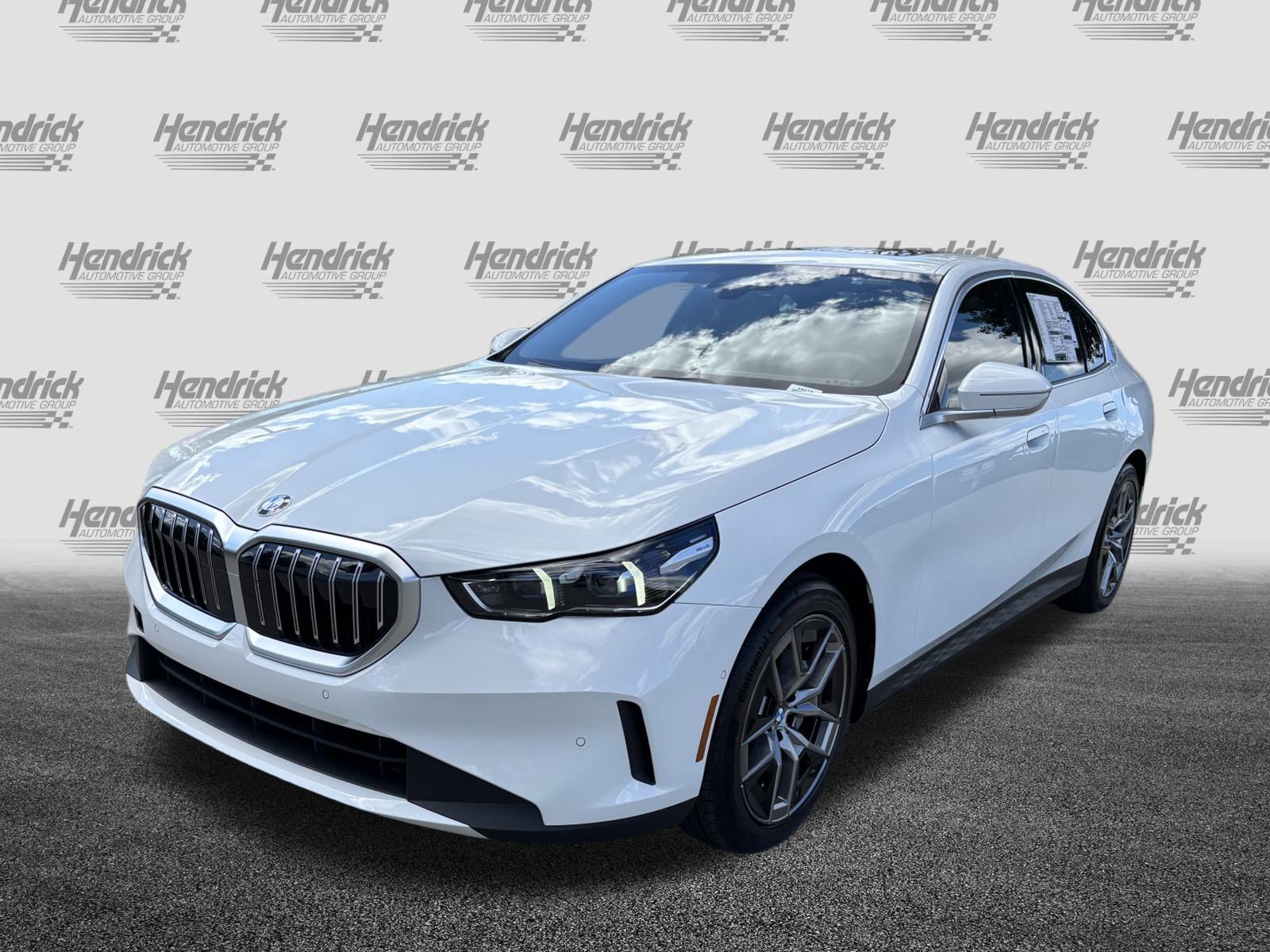 Used 2026 BMW 530i xDrive image 5