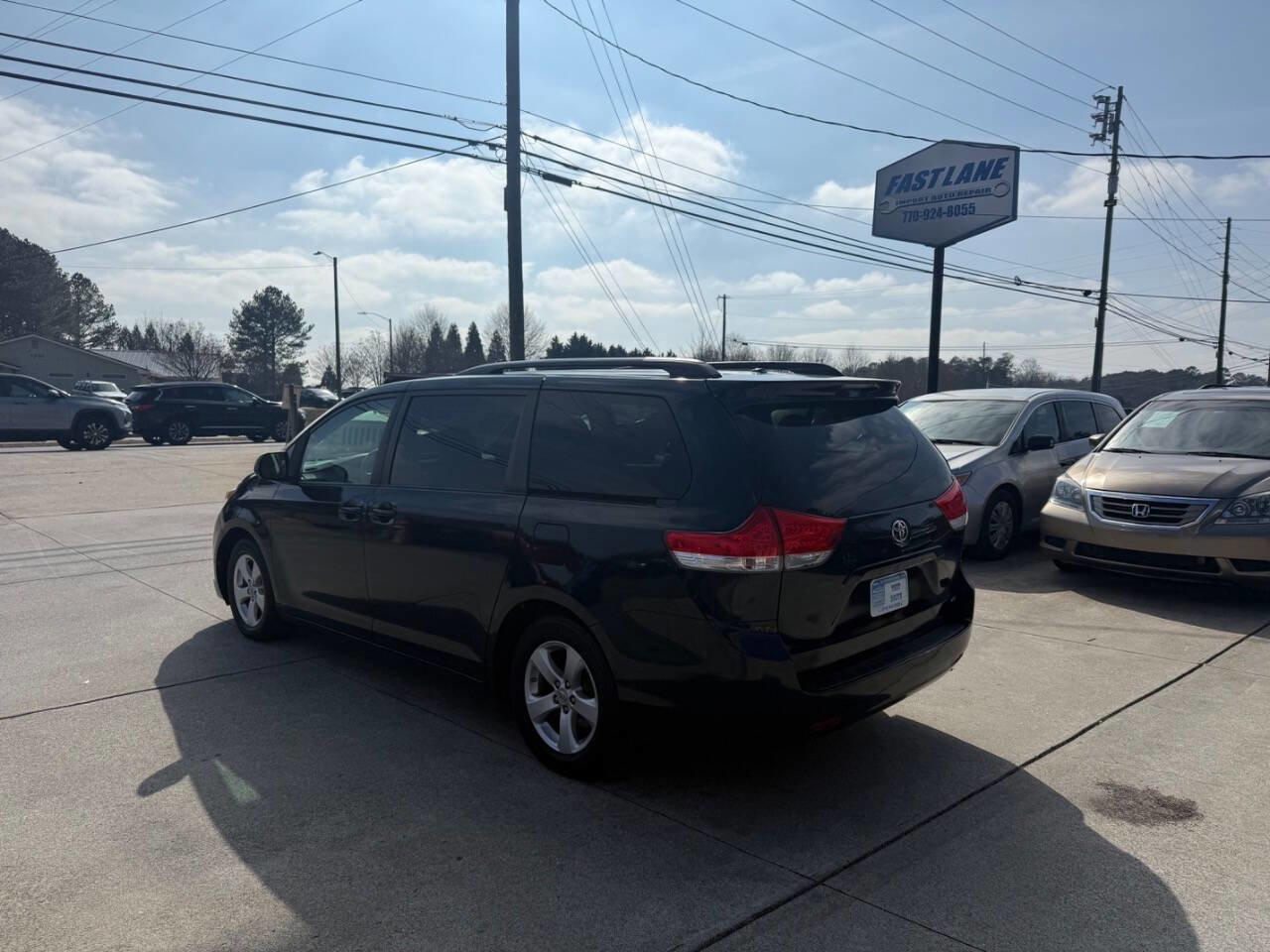 Used 2011 Toyota Sienna LE image 5