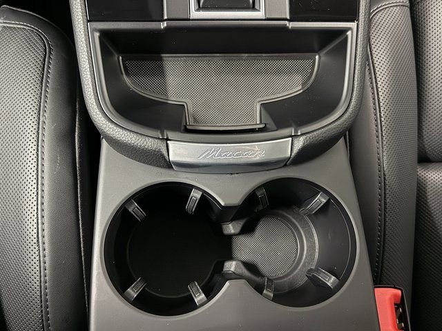 Certified 2025 Porsche Macan AWD/4WD image 22