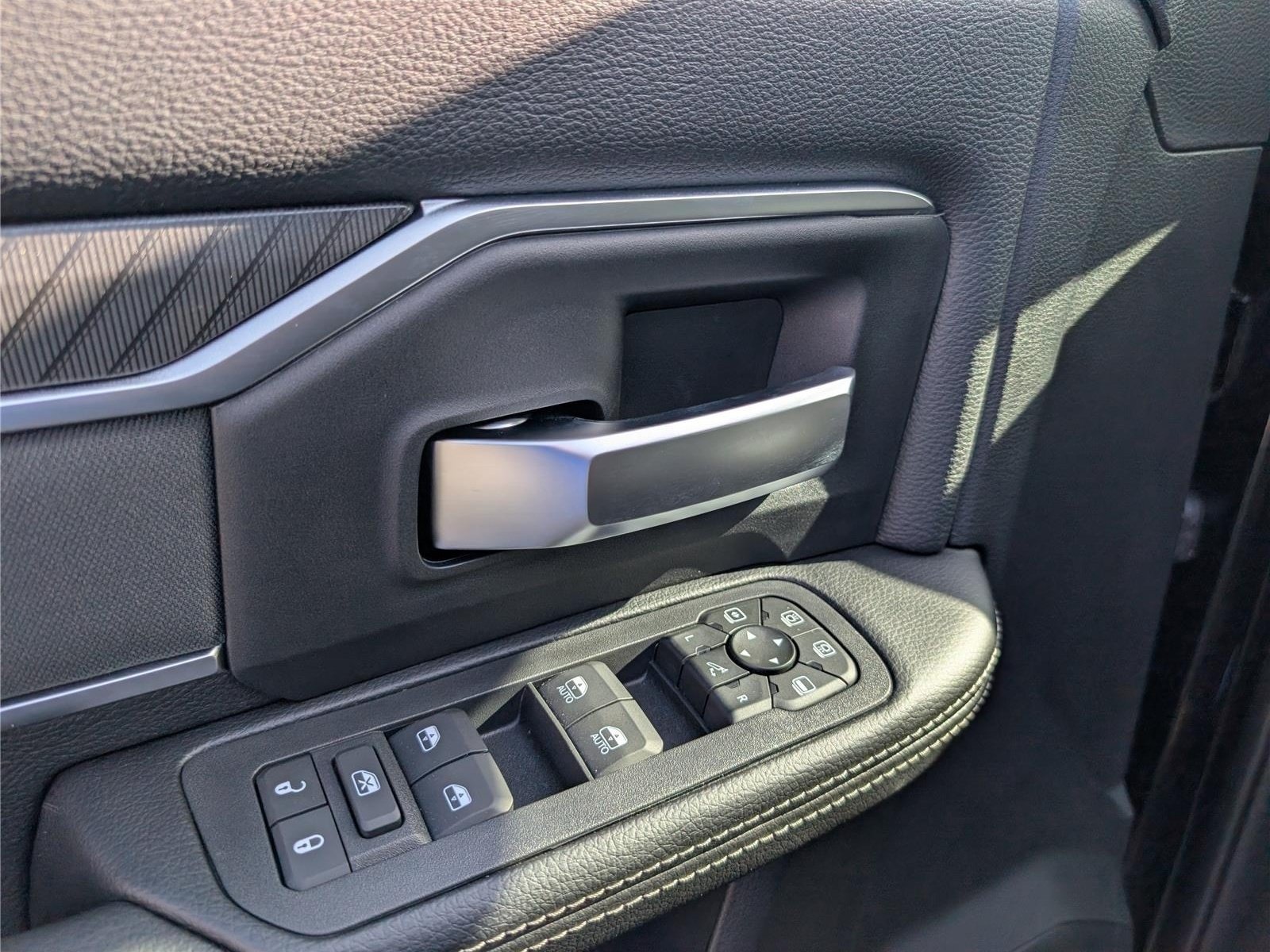 New 2026 RAM 2500 Big Horn AWD/4WD image 15