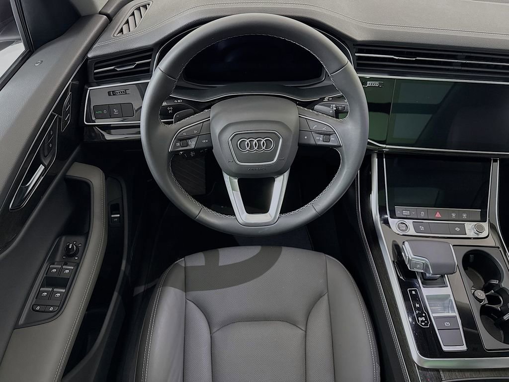 Used 2025 Audi Q8 Premium Plus image 10