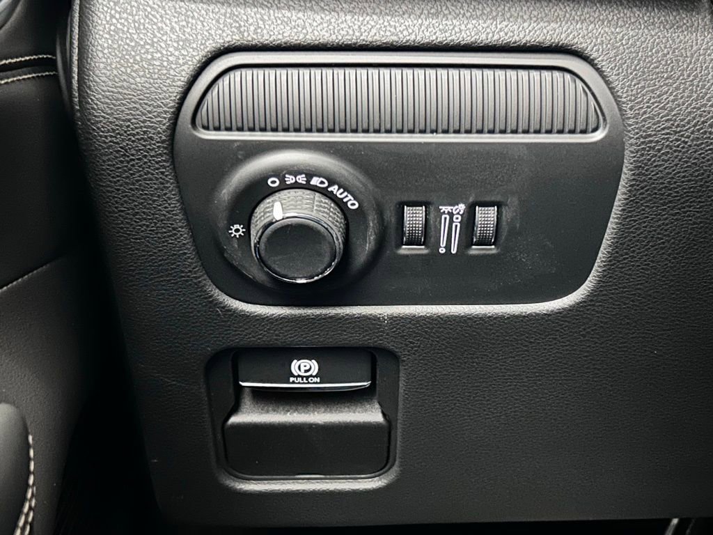 New 2026 Jeep Grand Wagoneer Summit w/ Rear Seat Video Group I image 22