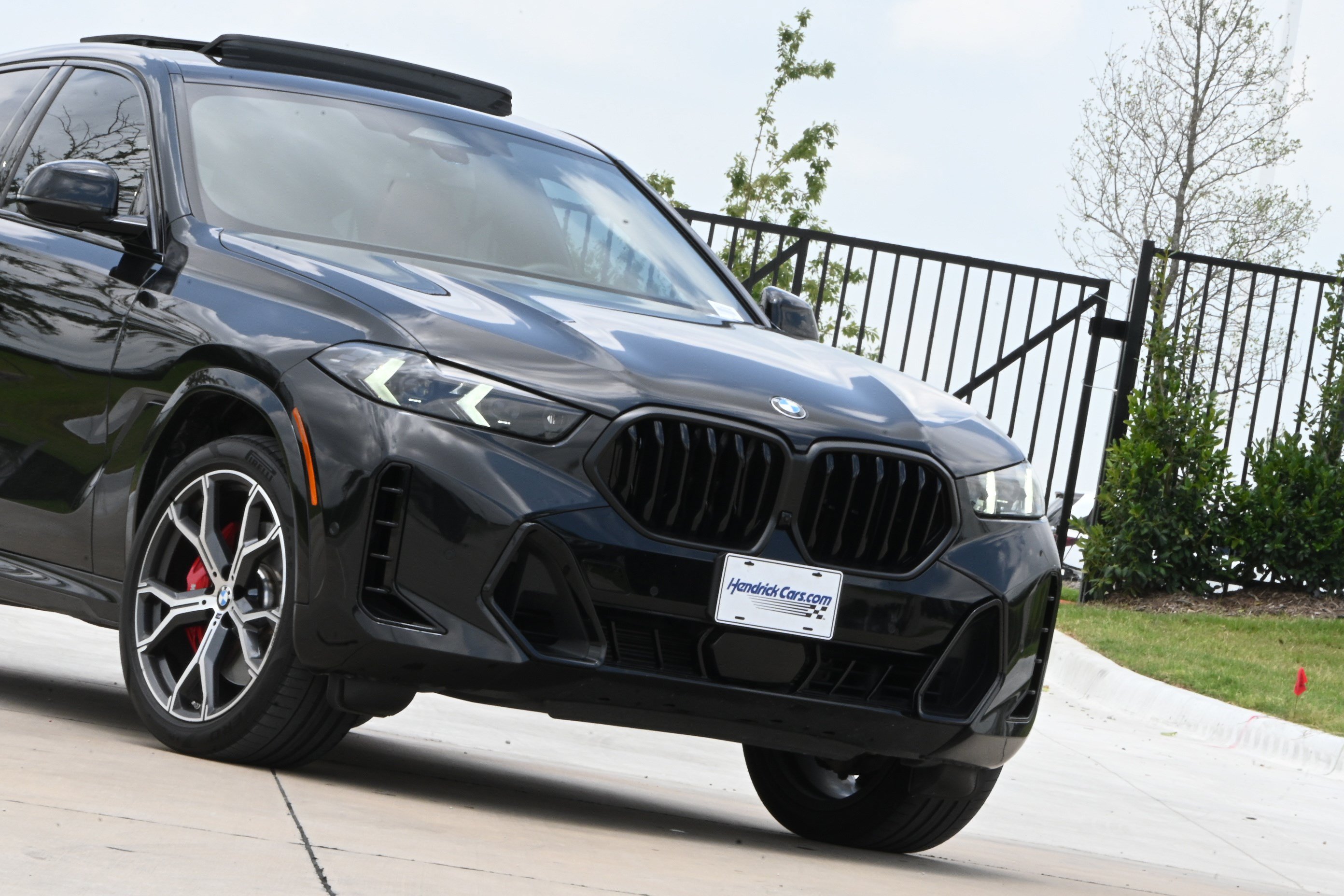 Certified 2025 BMW X6 xDrive40i w/ Executive Package AWD/4WD image 36