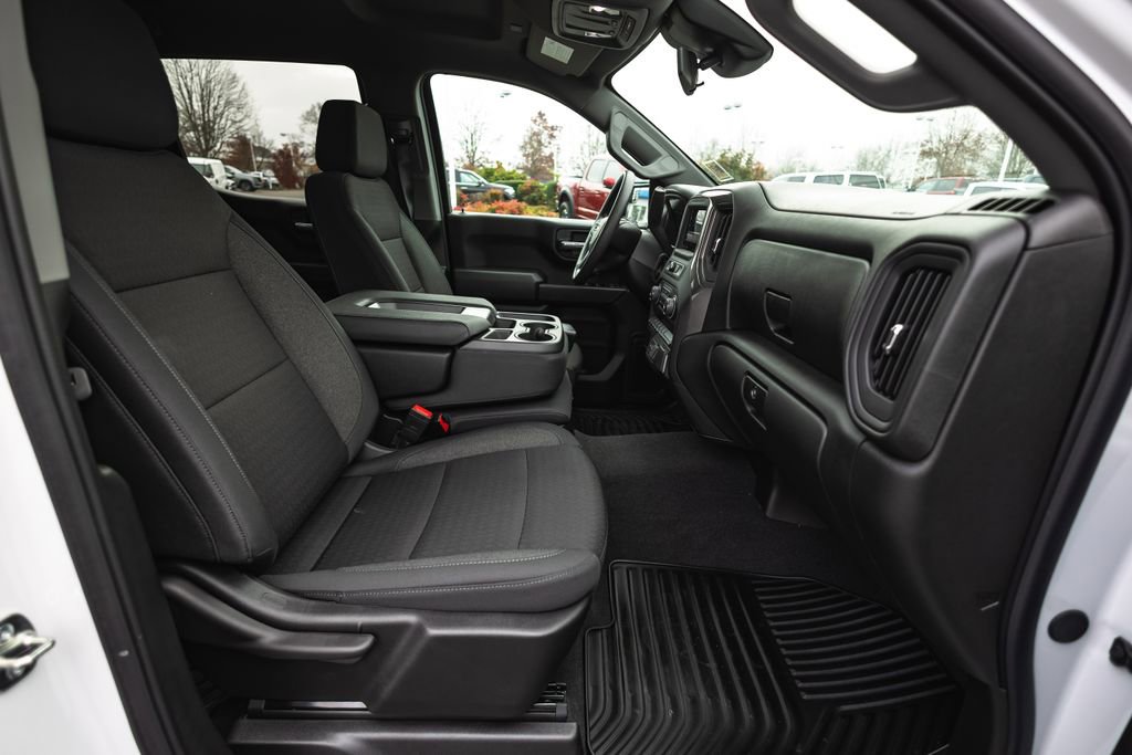 New 2025 Chevrolet Silverado 1500 Custom w/ Turbomax Blackout Package image 34