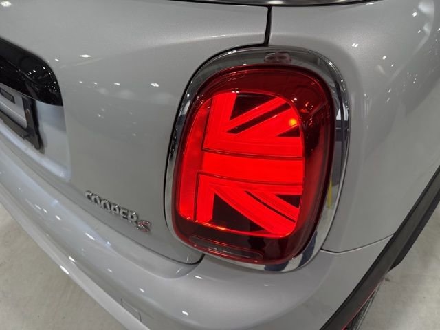 Used 2021 MINI Cooper S w/ Signature Upholstery Package image 35