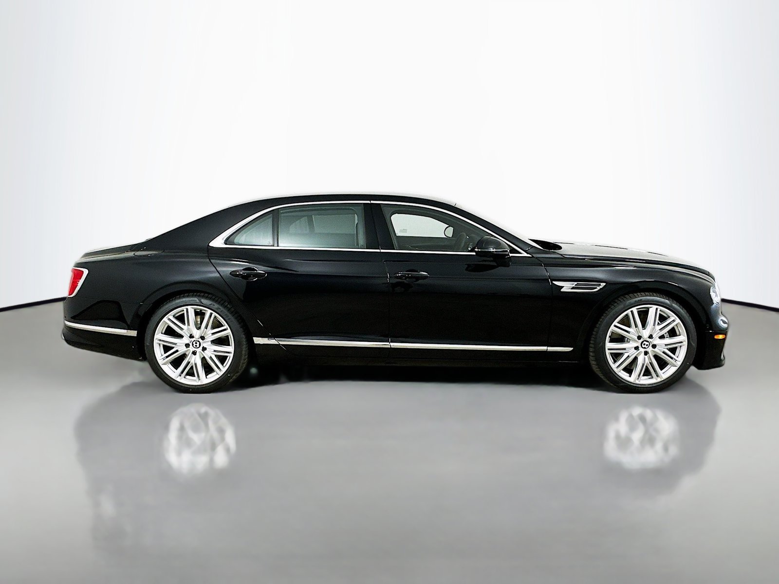 New 2026 Bentley Flying Spur V8 AWD/4WD image 5
