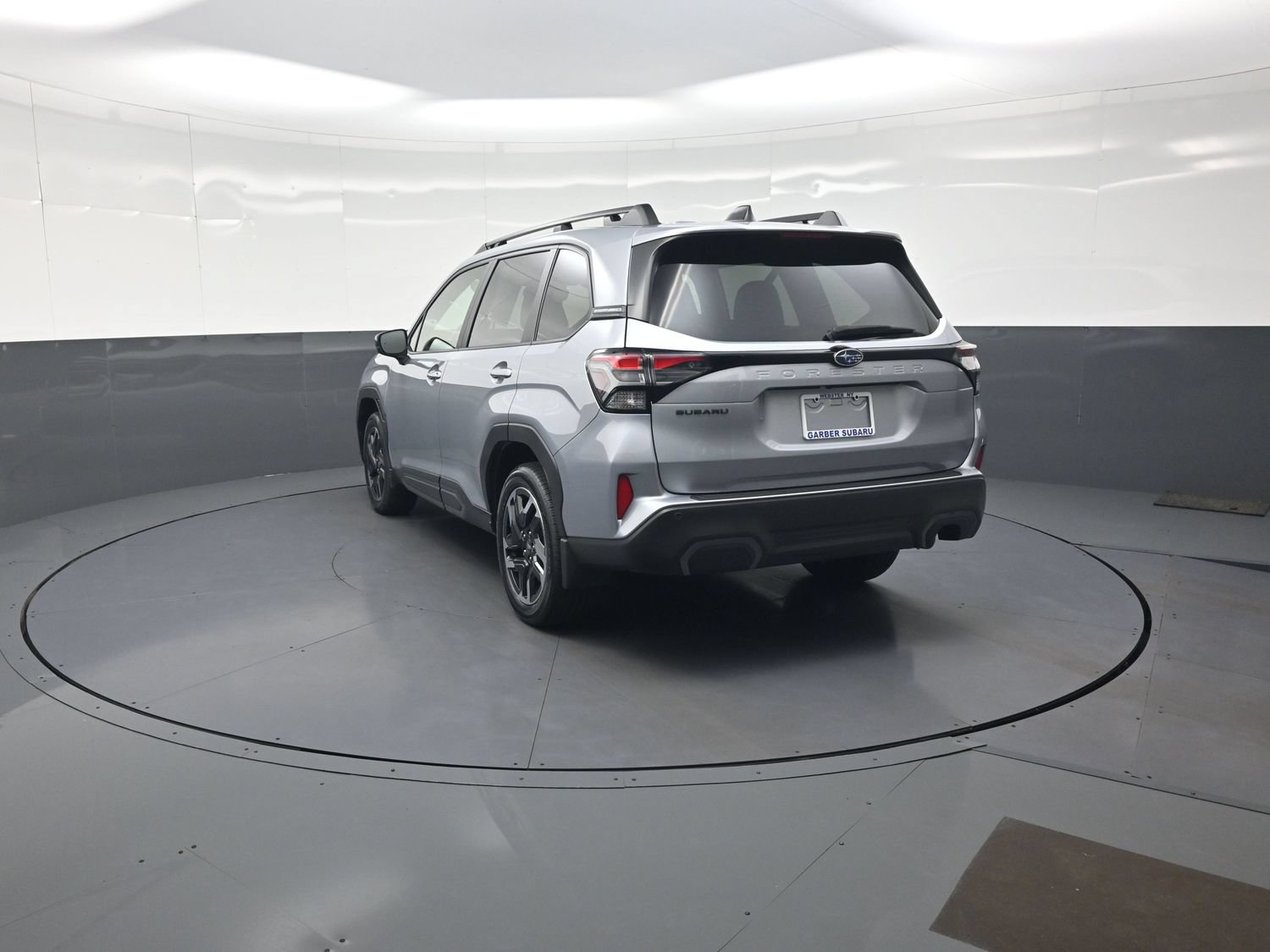 Used 2025 Subaru Forester Limited AWD/4WD image 5