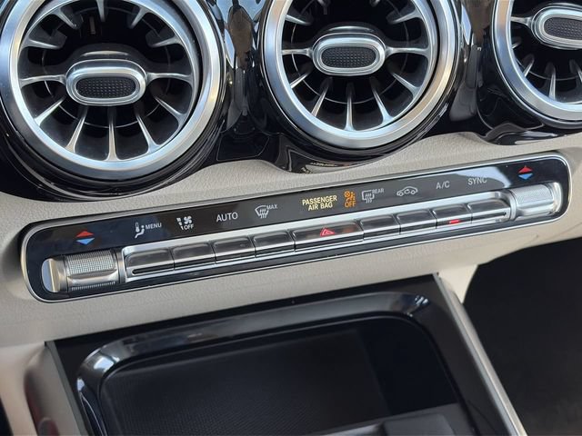 Used 2021 Mercedes-Benz GLB 250 4MATIC w/ Premium Package image 30