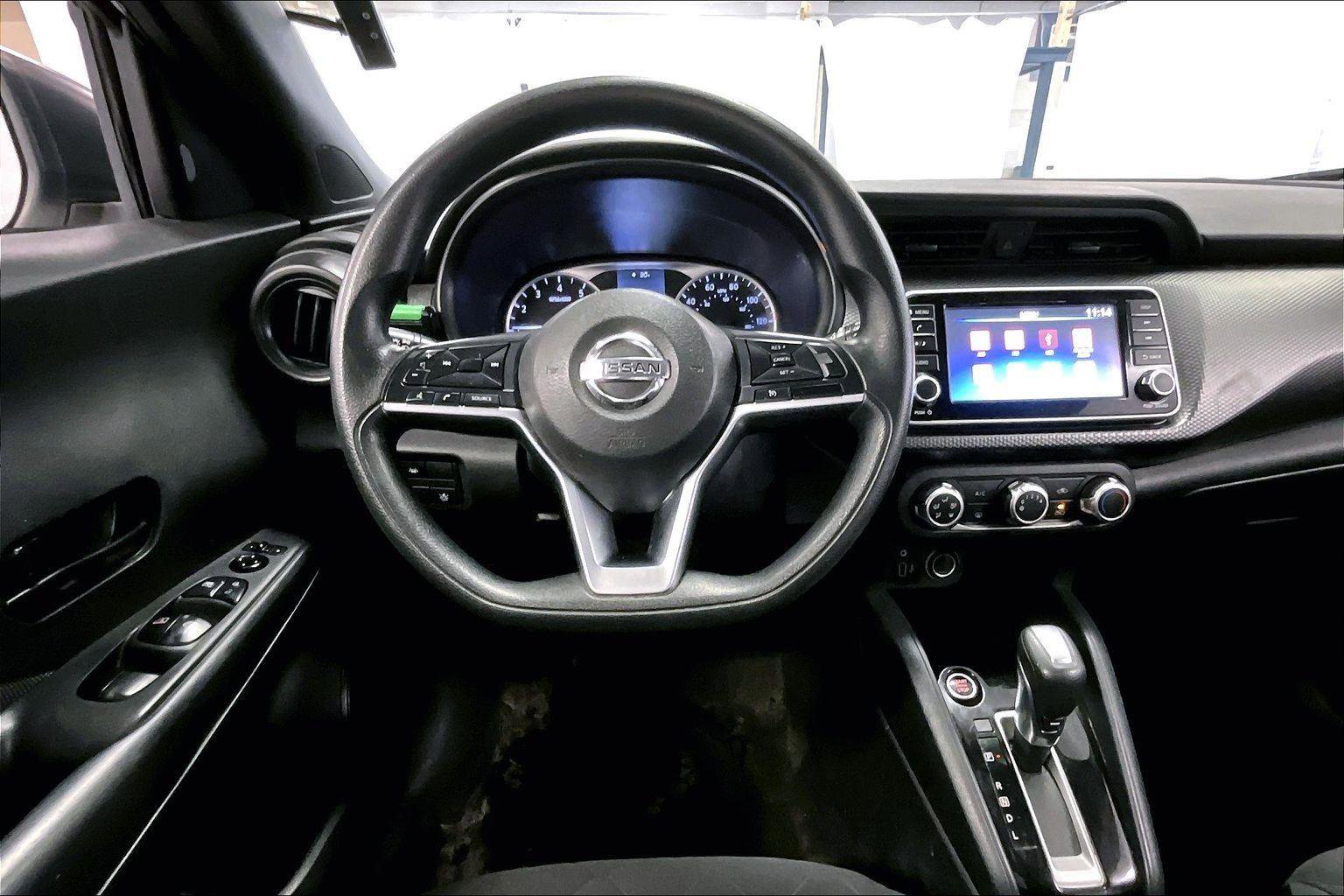 Used 2020 Nissan Kicks S image 5