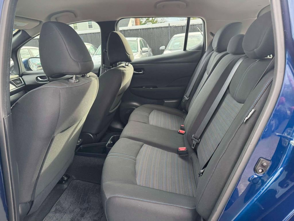 Certified 2025 Nissan Leaf SV Plus image 12