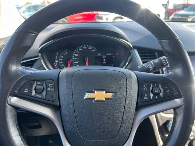 Used 2020 Chevrolet Trax LT w/ LT Convenience Package image 23