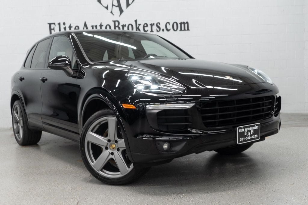 Used 2017 Porsche Cayenne Platinum Edition AWD/4WD image 7