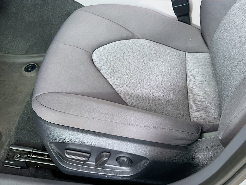Used 2023 Toyota Camry LE w/ Convenience Package FWD image 9
